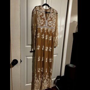 Long skin color with white lace long sleeve wedding gown dress